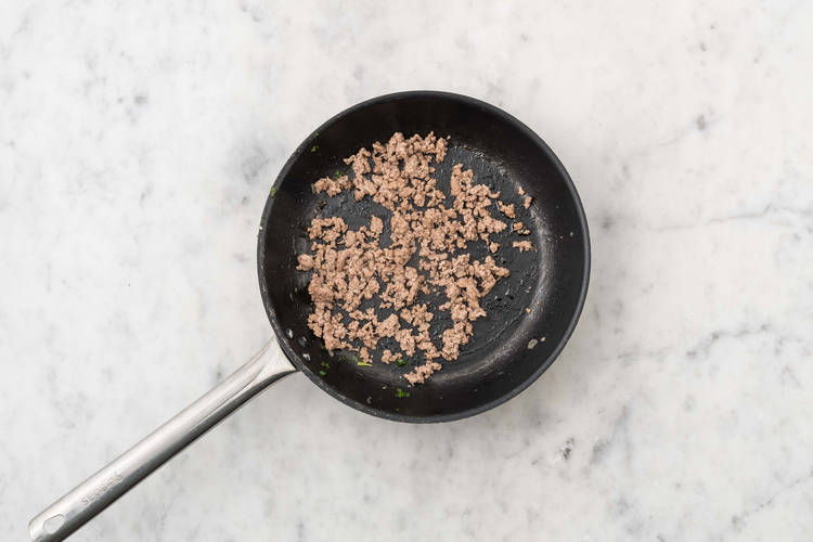 Cook beef and rigatoni