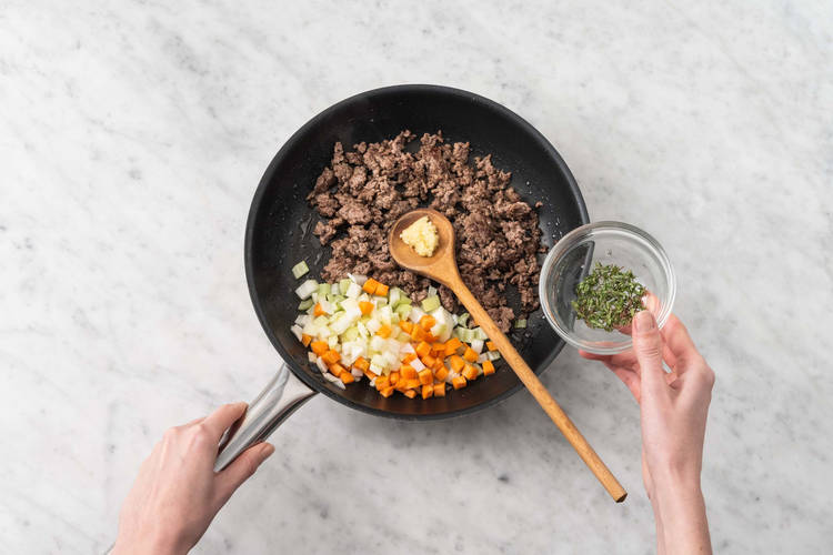 Faire cuire le bœuf et les légumes