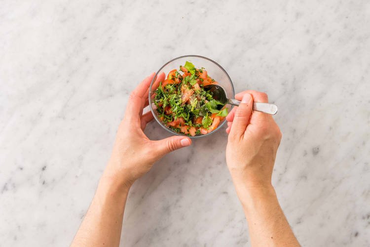 Lav tomatsalsa