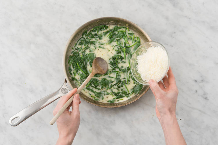 Préparer la sauce à la crème 