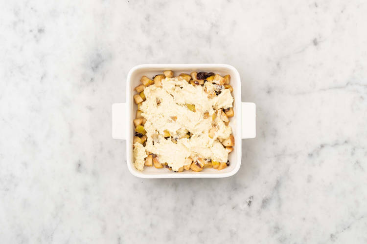 Assembler et faire cuire la tarte