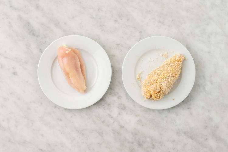 Impanare il pollo