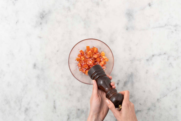 Tomatensalat zubereiten