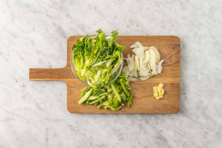 Preparare le verdure e il pollo