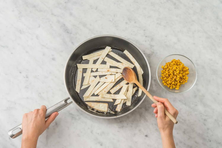 Poêler le maïs et les tortillas