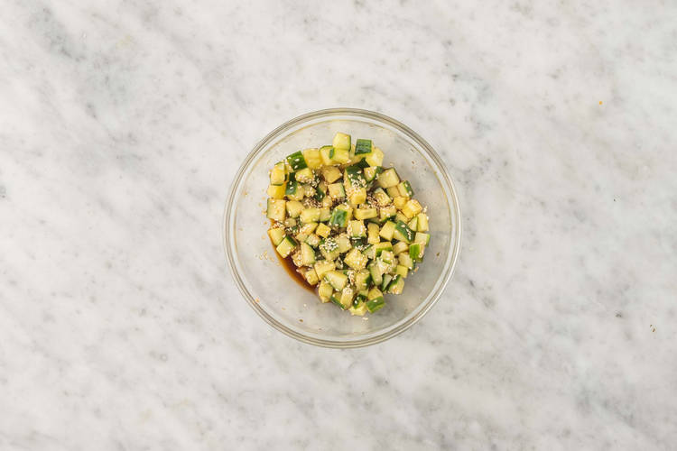 Lag japansk agurksalat