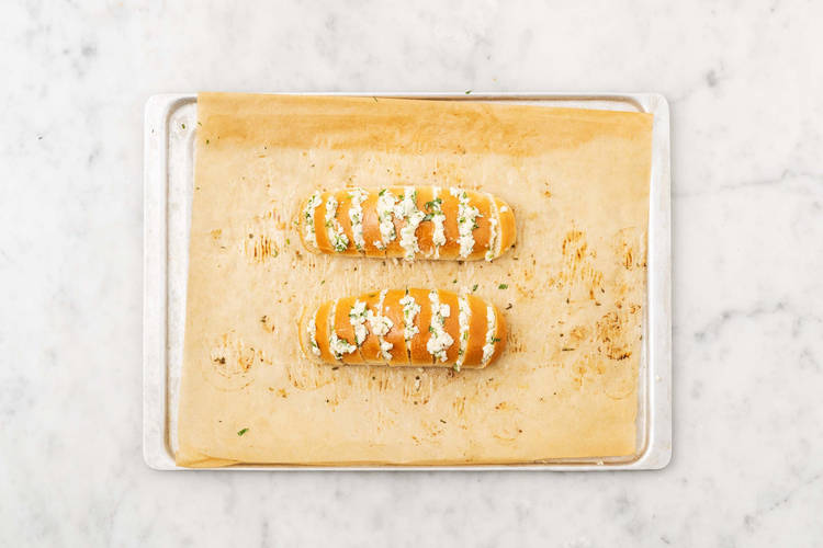 Make pull-apart cheesy bread