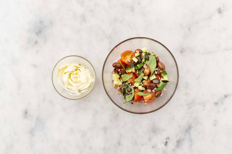 Préparer la salsa et mayonnaise