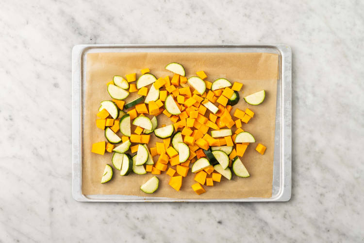 Bag græskar og zucchini