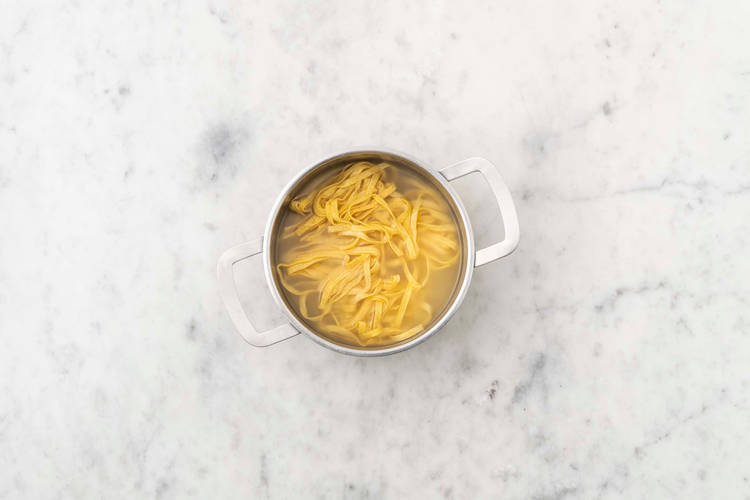 Fettuccine kochen