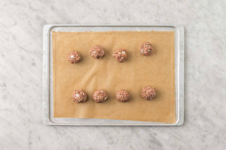 Former et faire cuire les boulettes