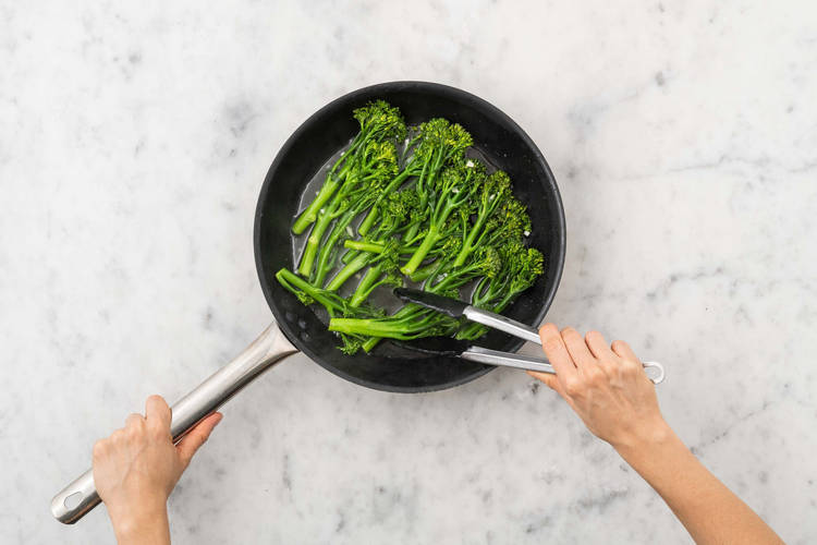 Brokkolini braten