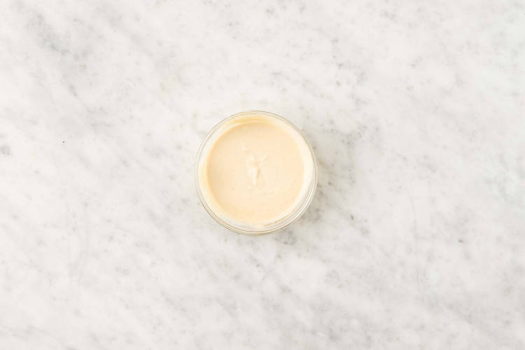 Förbered hummusyoghurt