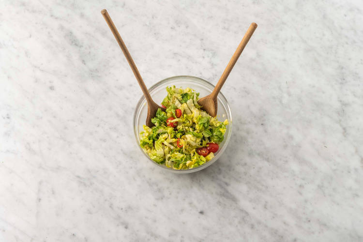 Fare la vinaigrette per l'insalata