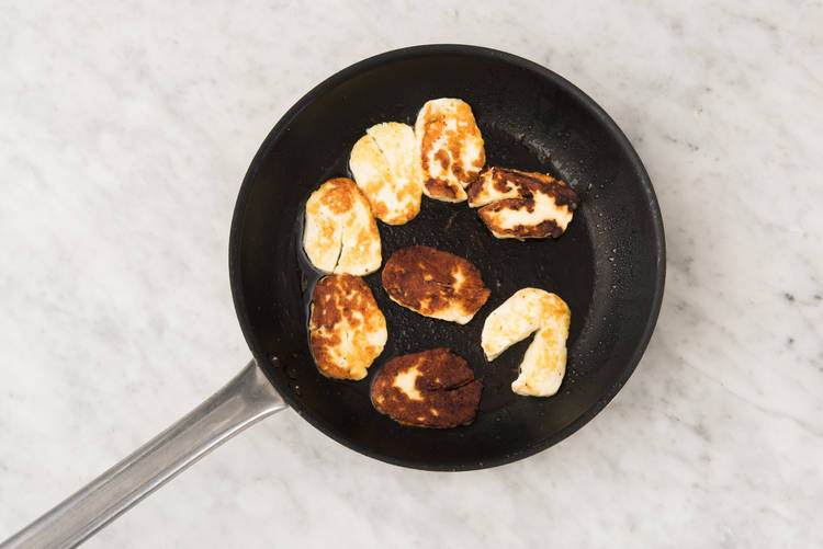 Cook halloumi