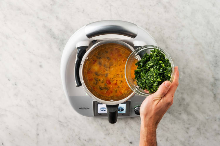 Spinat-Eintopf fertigstellen