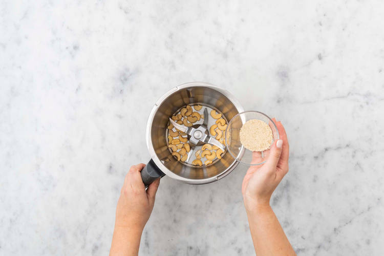 Für die Cashew-Hefe-Flakes