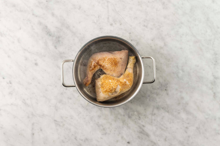 Précuire le poulet