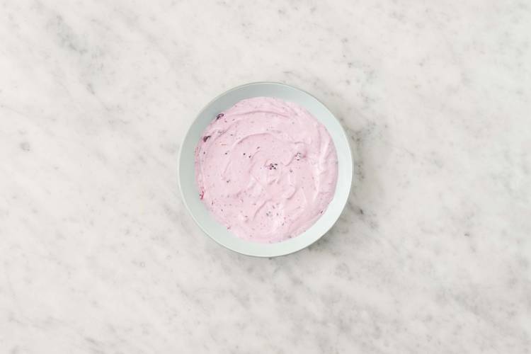 Mix the Yoghurt