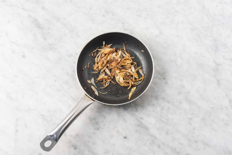 Faire caraméliser les oignons