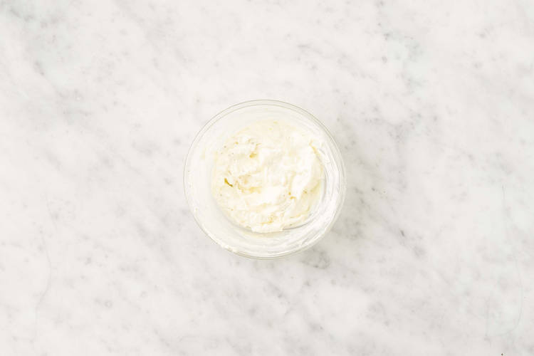 Préparer la crème au feta