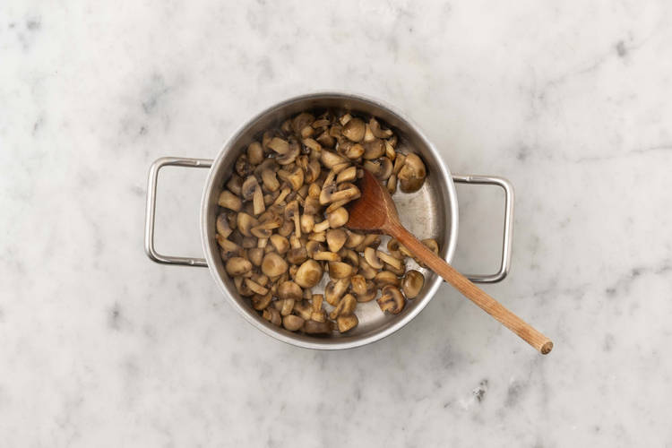 Für das Pilz-Gulasch