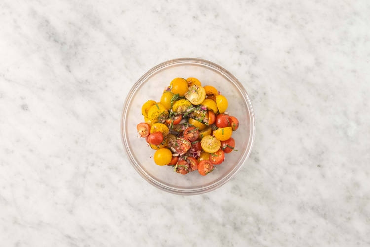 Tomatensalade maken