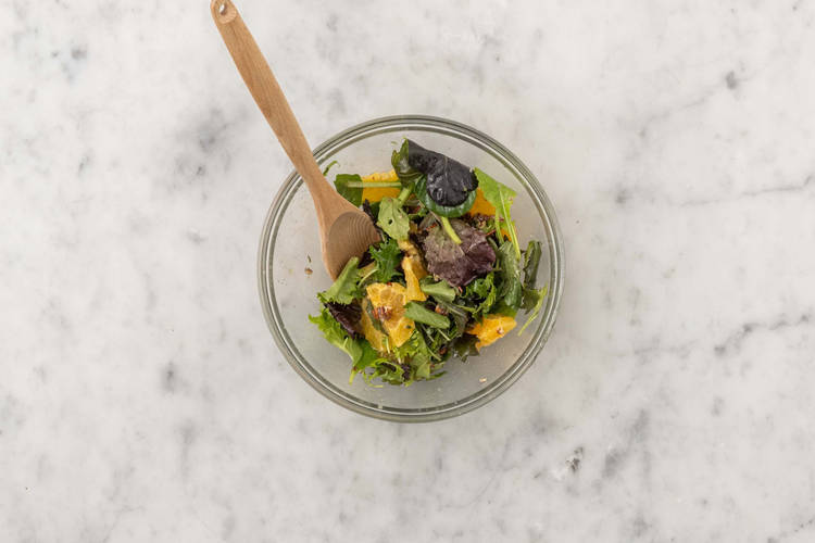Réaliser la salade
