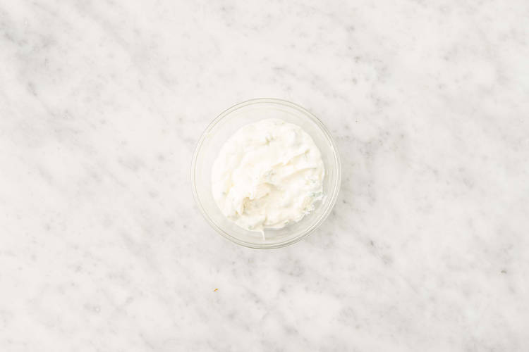 Make garlic and onion cream cheese spread