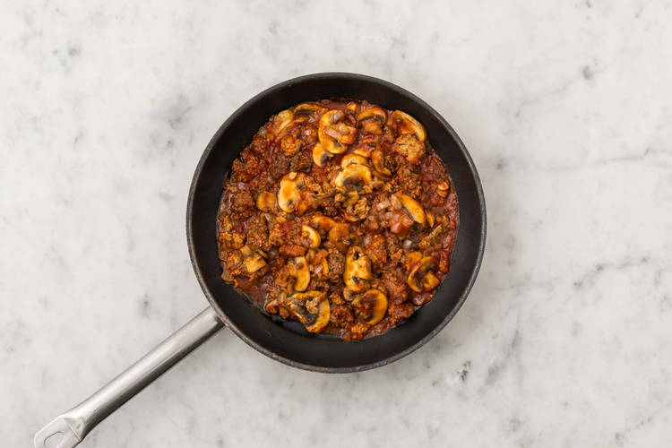 Tillsätt tomatpuré