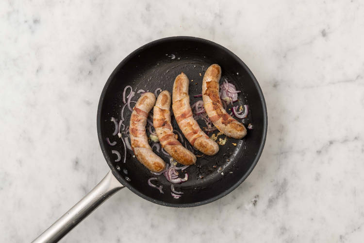 Cuire la saucisse