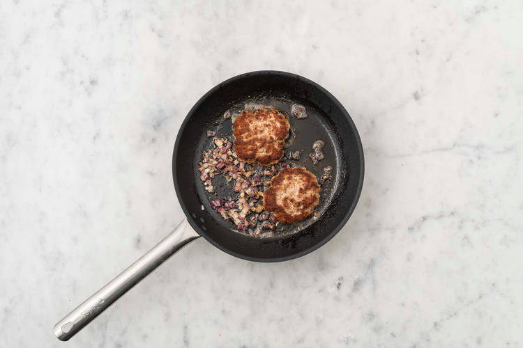 Cuire le burger de sanglier