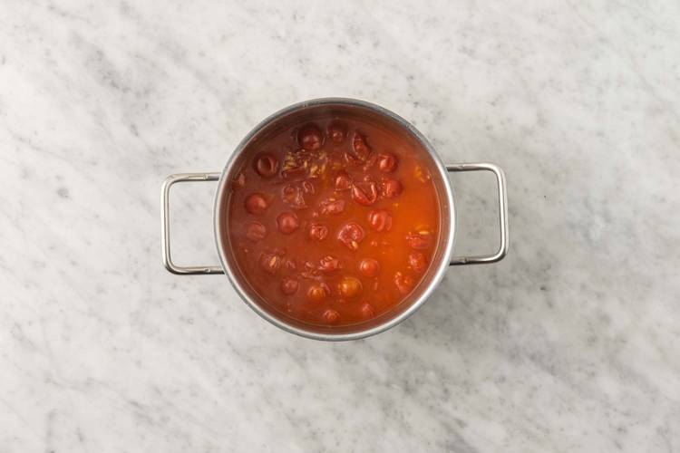 Cherrytomaten toevoegen