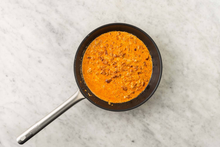 Make chorizo cream sauce