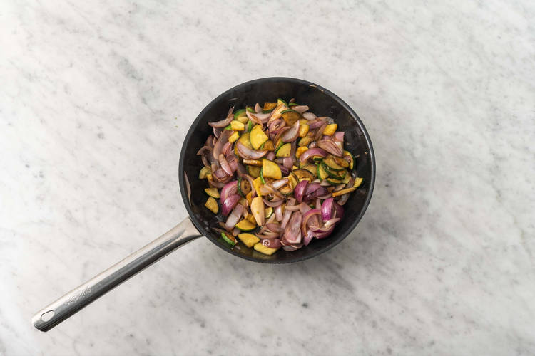 Cuocere le verdure in agrodolce