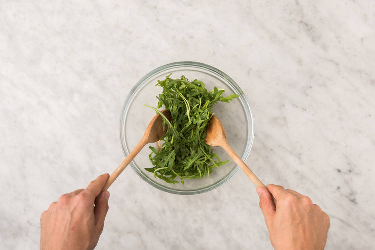 Mélanger la salade