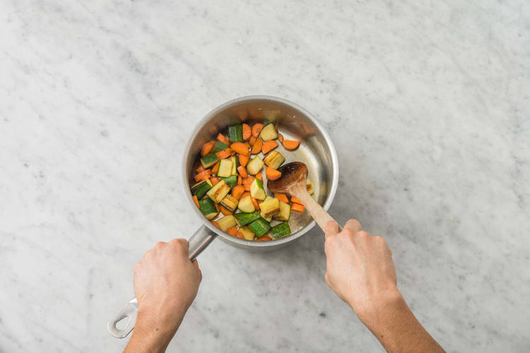 Steg zucchini og gulerod