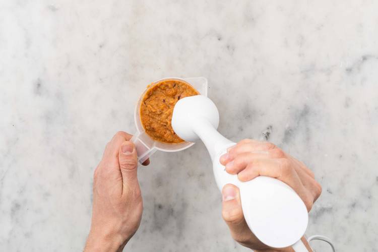 Préparer la pâte de curry