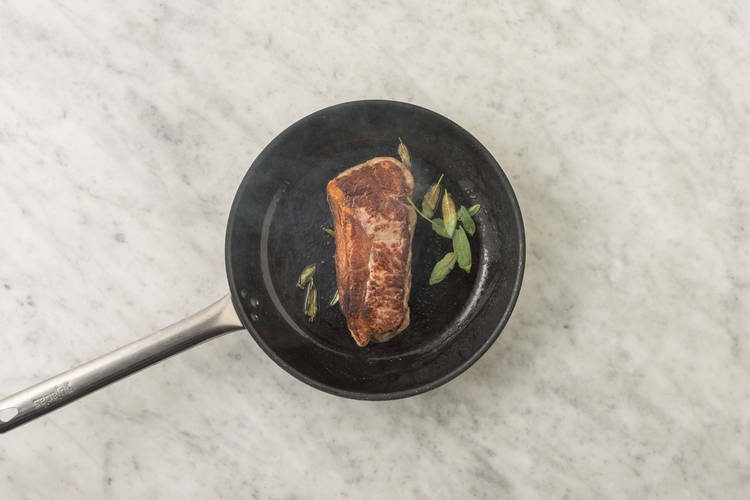 Cuocere la carne
