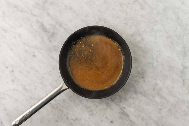 Preparare la salsa al cocco