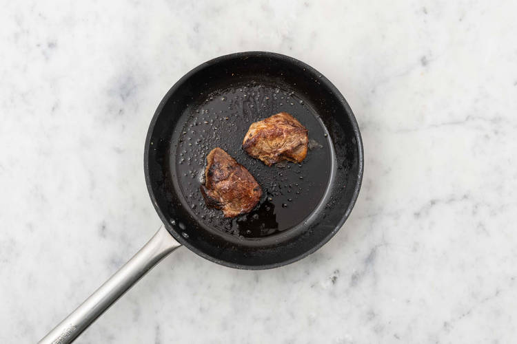 Cuocere la carne