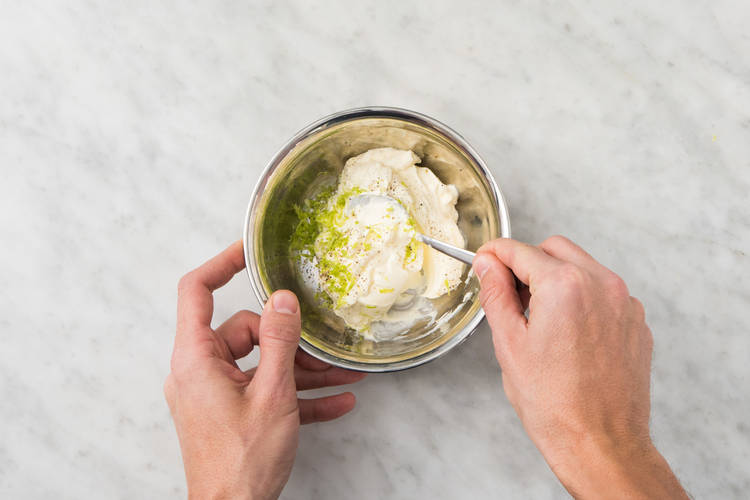Preparare lo yogurt al lime
