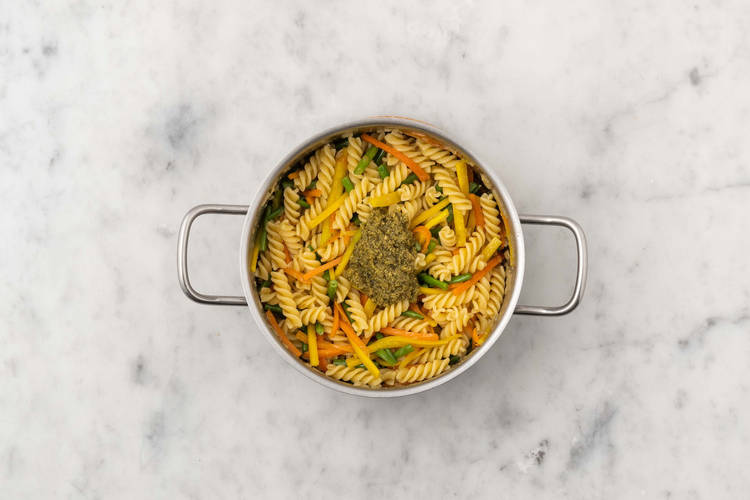 Pesto hinzufügen