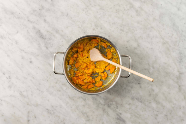 Currypasta maken