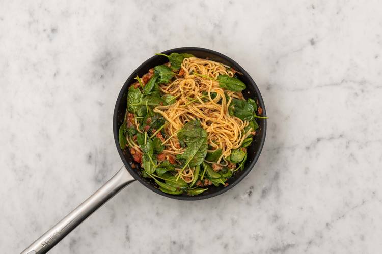 Mélanger les pâtes