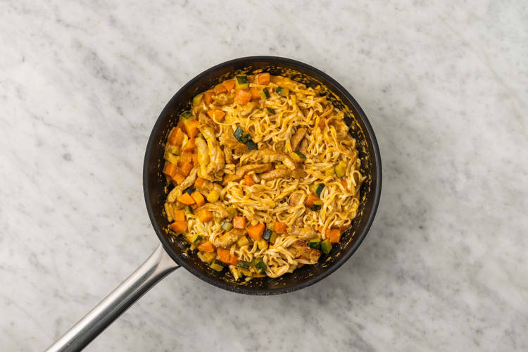 Bland kød og nudler