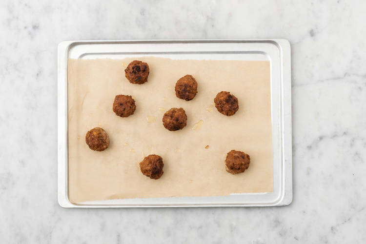 Rulla köttbullar