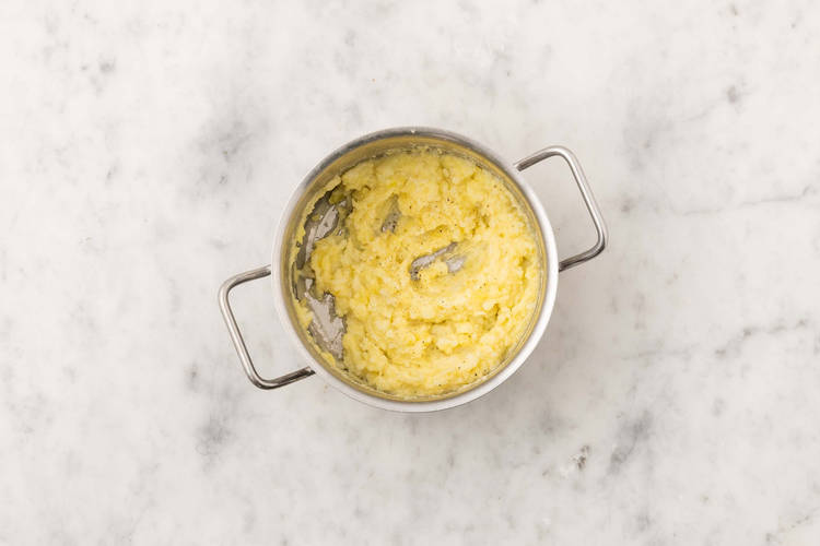 Cook cauliflower and potatoes