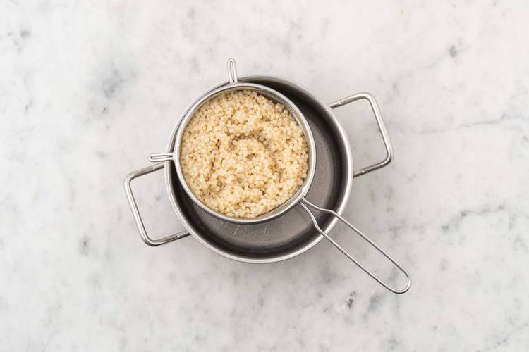 Préparer le couscous perlé