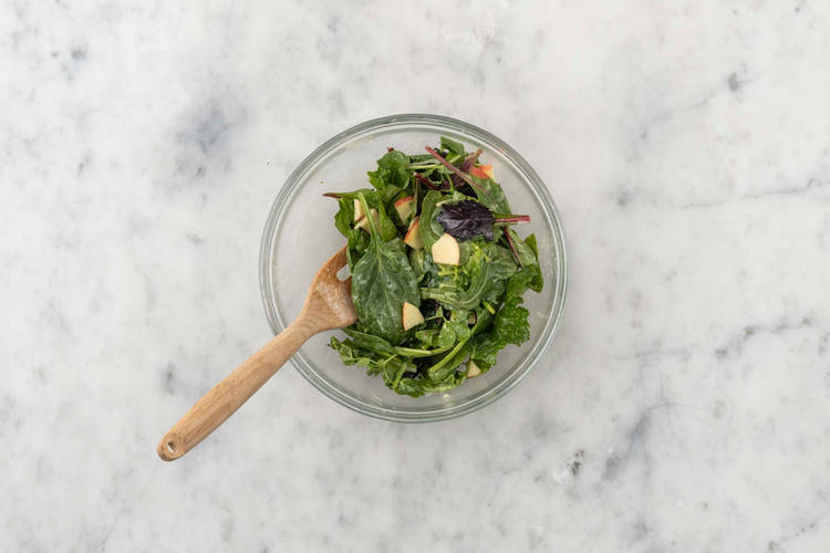 Salat zubereiten